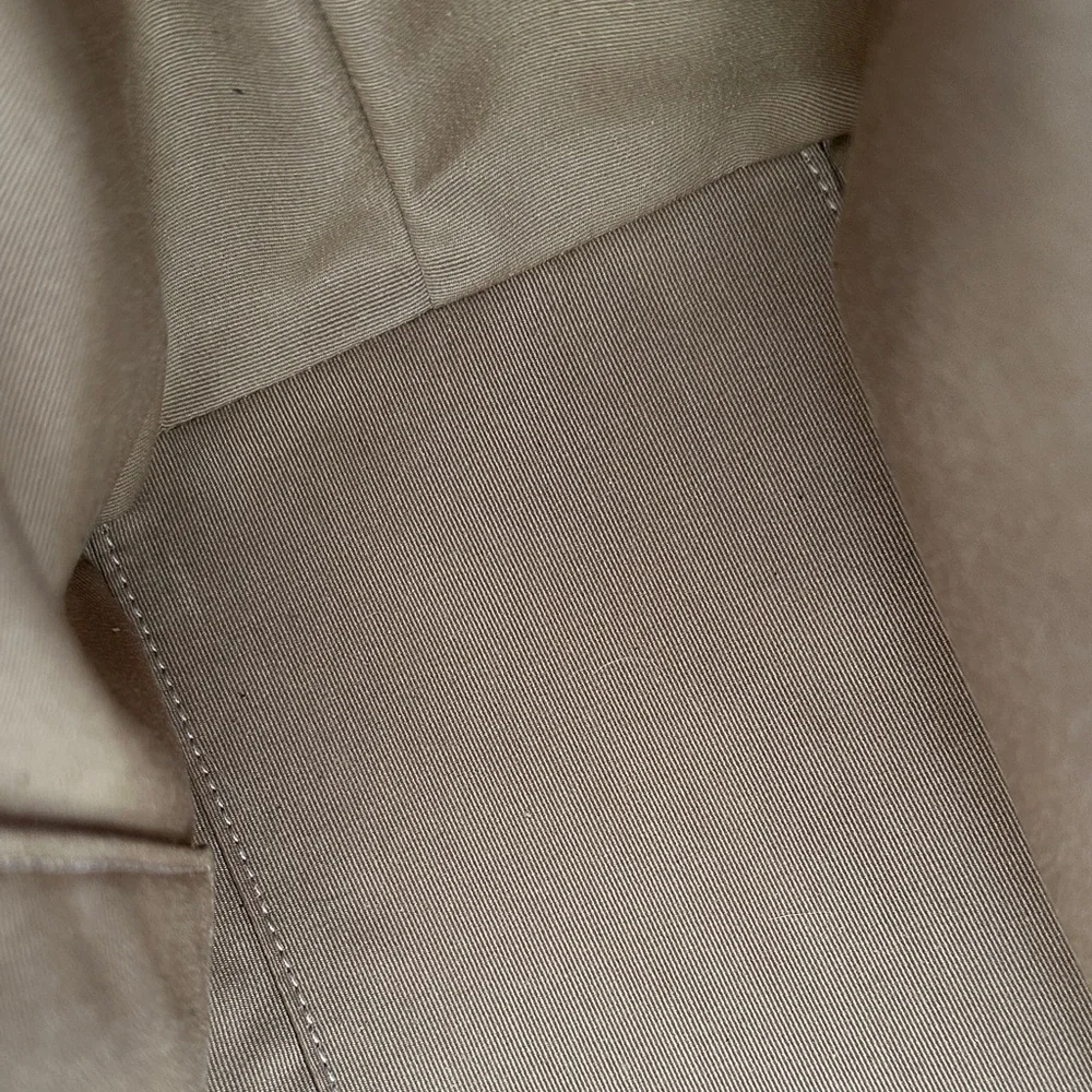 Coach Outlet Gallery Tote Bag in Ivory Chalk - Picture 6 of 12